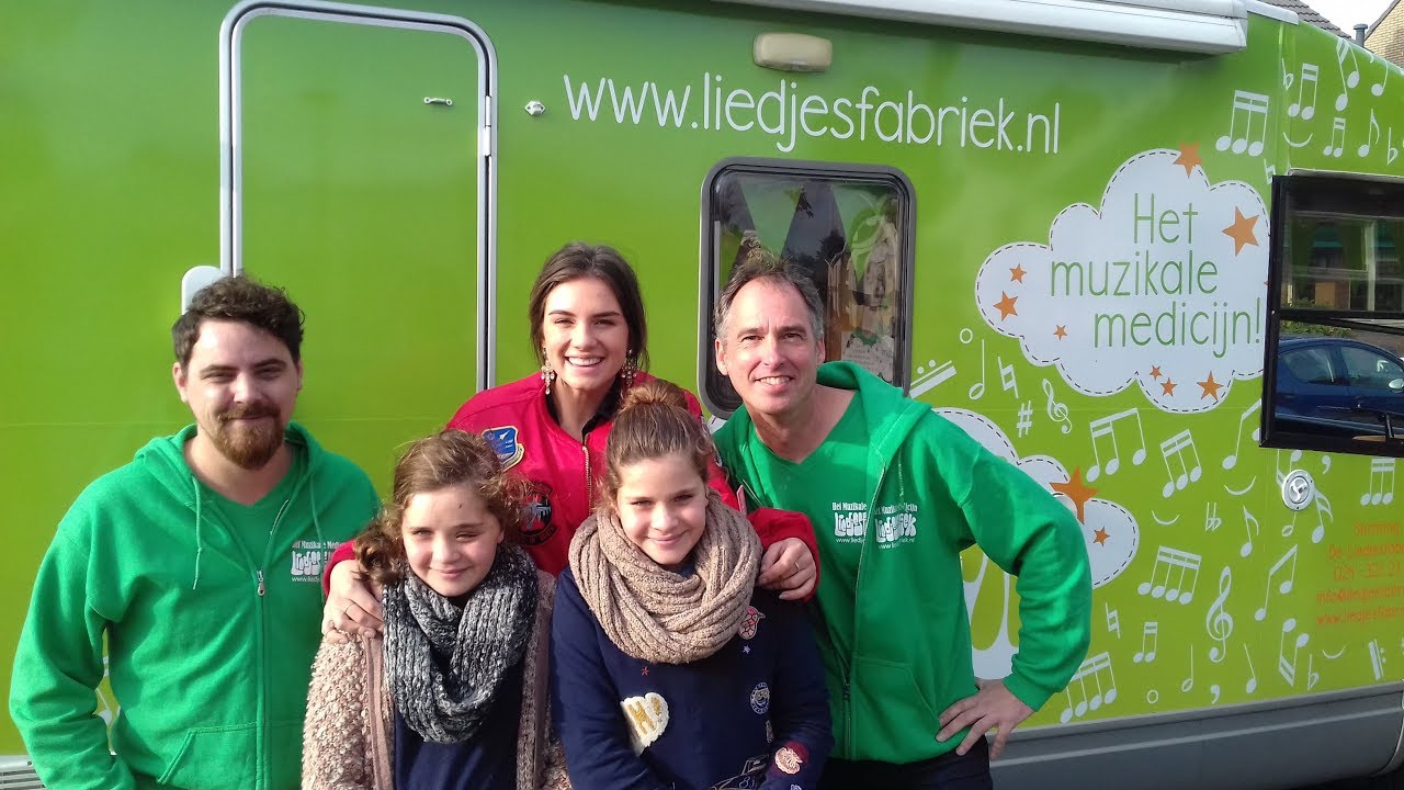 Wat Maan vindt van de Liedjesfabriek