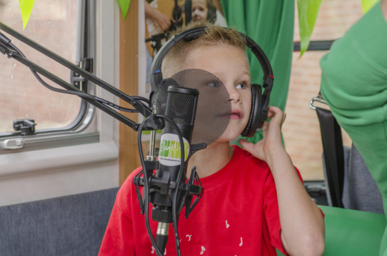 Wens invervulling door Liedjesfabriek, Muziekwinkel Stockenhof en Make A Wish