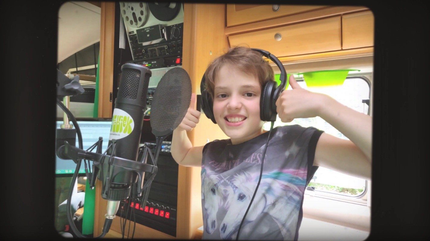 Moppentrommel geschreven en gezongen door Ninthe