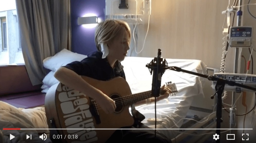Noby op gitaar